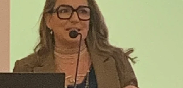 La Dra. Baixauli durante su ponencia en el congreso CROG
